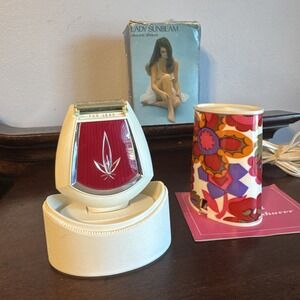 LS22B Lady Sunbeam Electric Shaver White W/Red Medallion & Groovy Cover WORKS